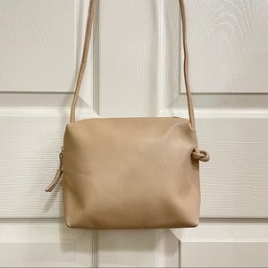 RARE VINTAGE BOTTEGA TEXTURED LEATHER CROSSBODY